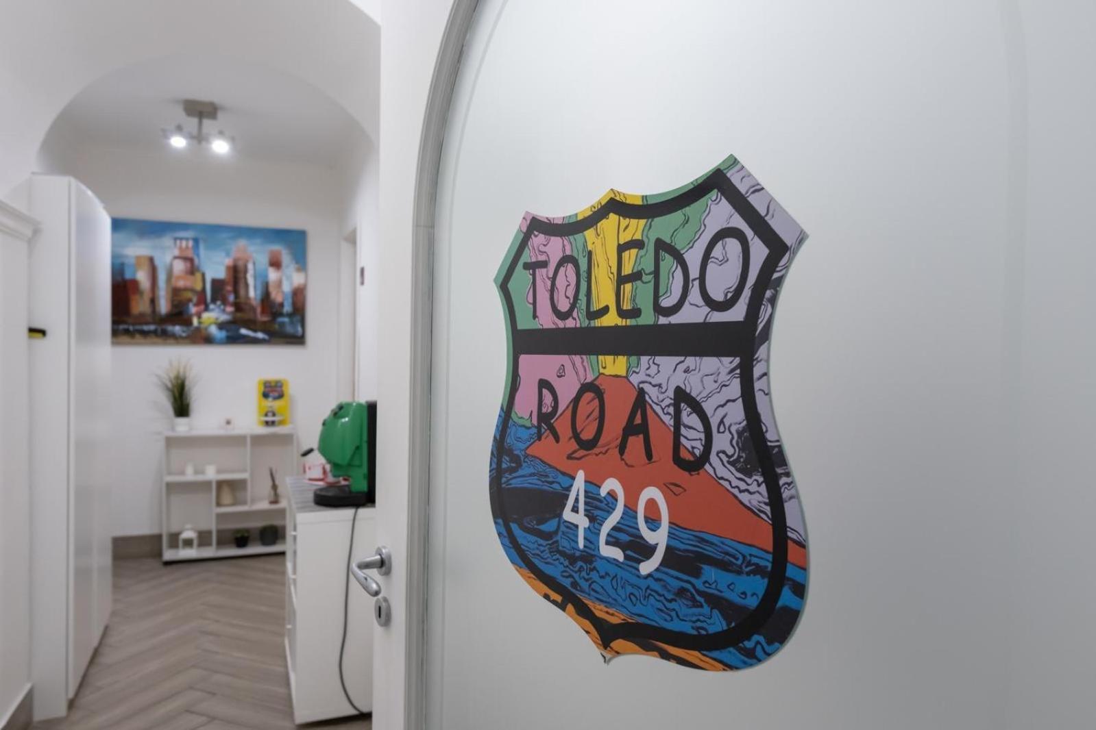那不勒斯 Toledo Road 429酒店 外观 照片