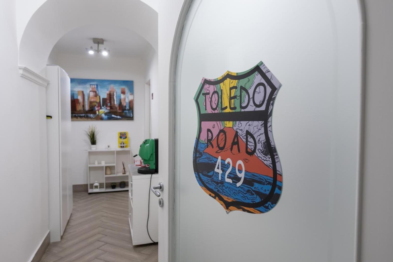 那不勒斯 Toledo Road 429酒店 外观 照片